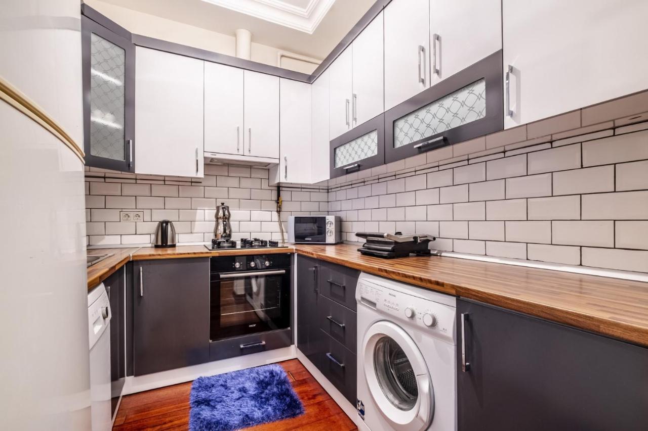 Centrally Located Apartment With Balcony In Sisli Istanbul Luaran gambar